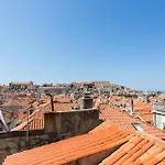 Sun *