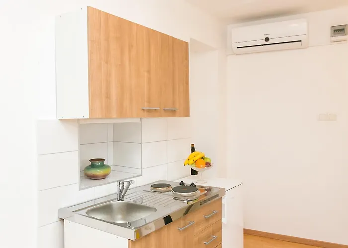 Sun Apartment *